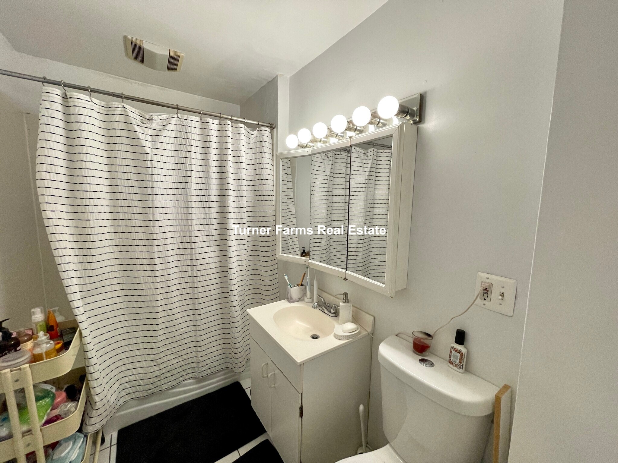 Building Photo - 530 Cambridge St