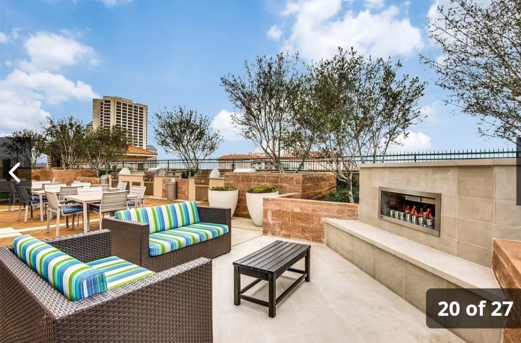 Building Photo - 339 Las Colinas Blvd E