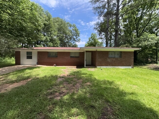 Primary Photo - 5558 Queen Mary Ln