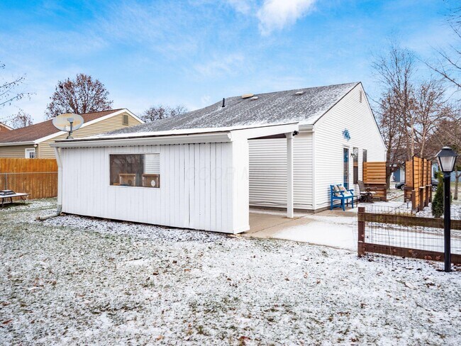 Building Photo - 7723 Stanlake Ct