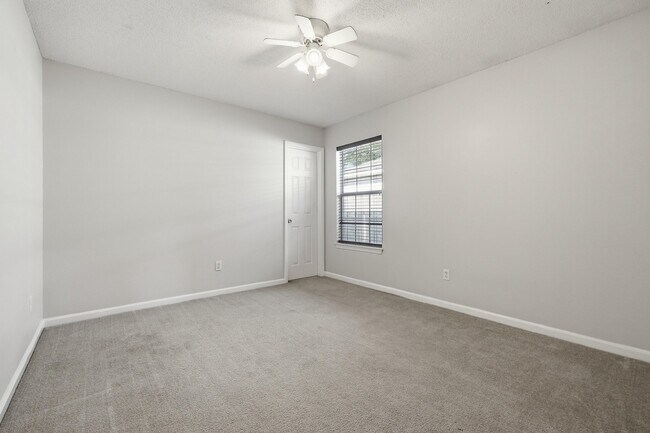 Building Photo - 955 Pacific Silver Ct