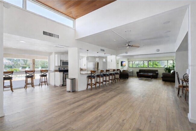 Building Photo - 2616 Cove Cay Dr