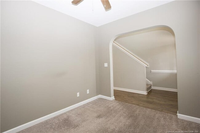 Building Photo - 5709 Pondhaven Dr