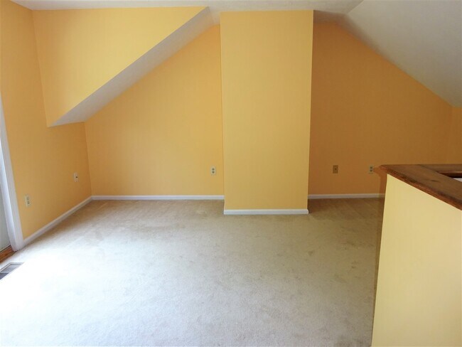 Building Photo - 88 Cadogan Way