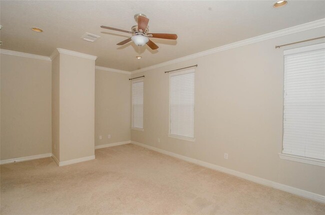 Building Photo - 1504 Birdsall St