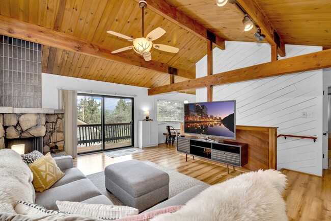 Building Photo - 355 Mullins Dr