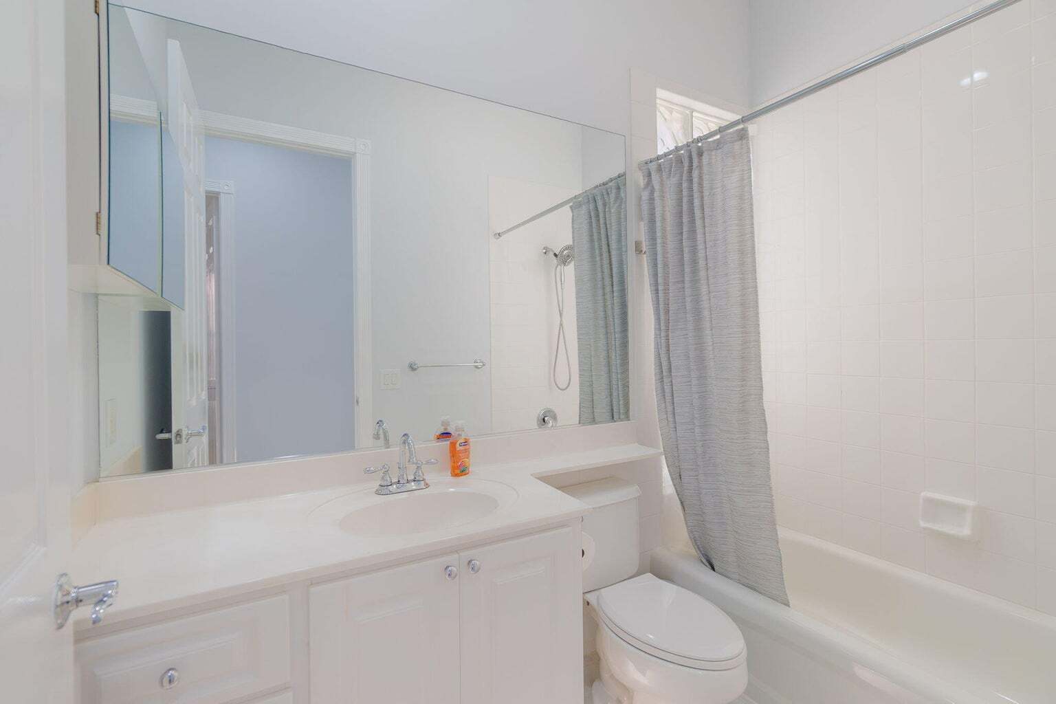 Building Photo - 4786 Blossom Dr