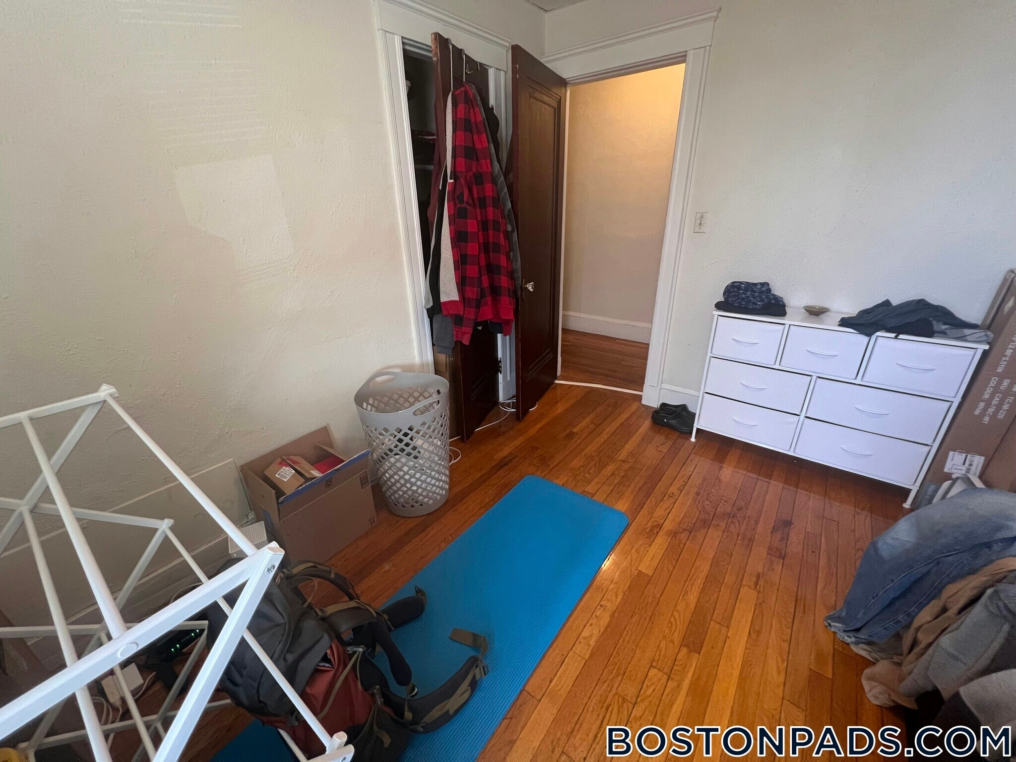 Building Photo - 53 Fellsway W