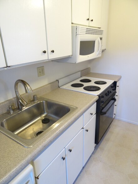 Building Photo - 127 Shadow Mountain Ct