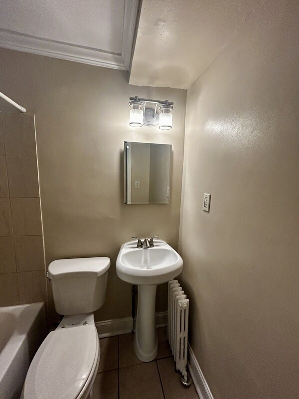 Building Photo - 2833 28th St SE