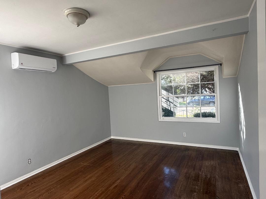 Bedroom - 4448 Carpenter Ave