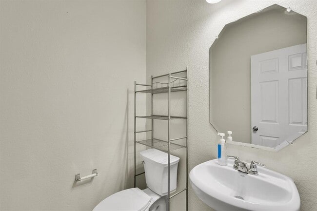 Building Photo - 16324 Copper Ellis Trace