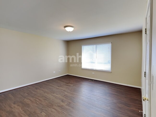 Building Photo - 2462 Mayfield Ct