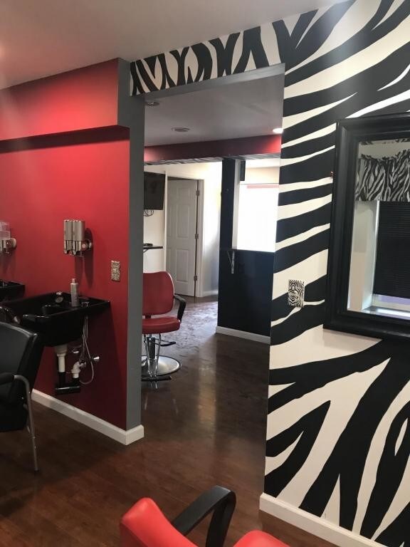 Building Photo - 212 State Road Unit B