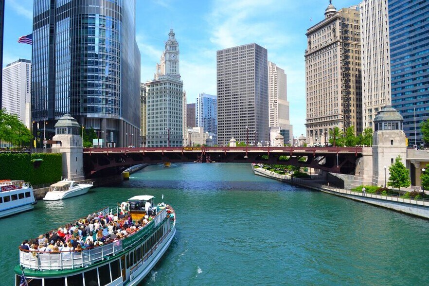 Downtown Chicago - 331 E 17th St