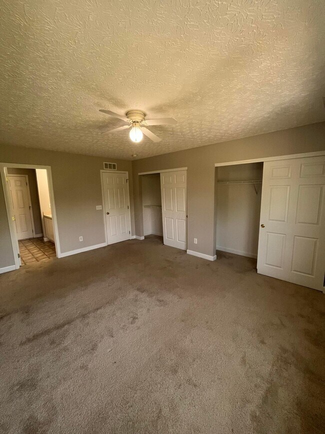 Building Photo - 5171 Mantua Dr