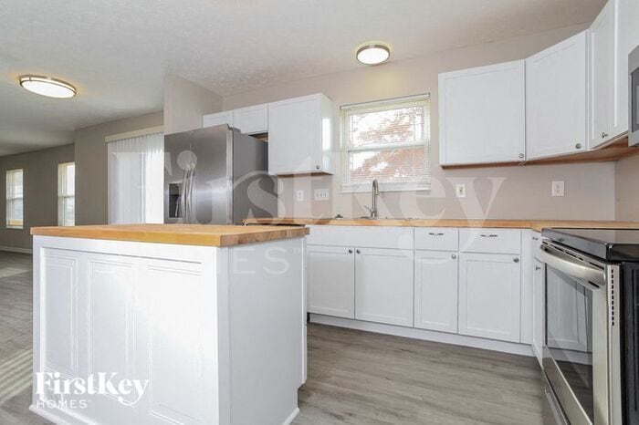 Building Photo - 9909 Trapp Ln