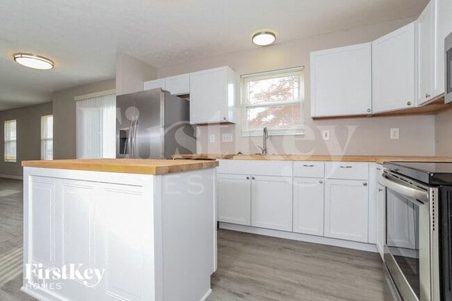 Building Photo - 9909 Trapp Ln