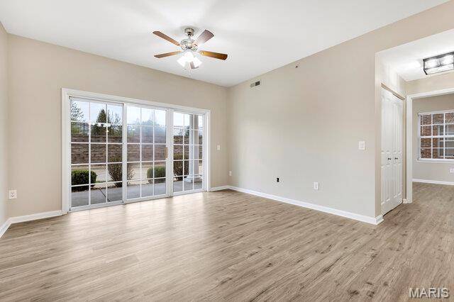 Building Photo - 115 Saint James Ct