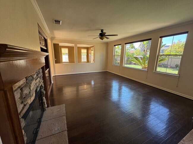 Building Photo - Gorgeous La Costa Executive Home – 5 Bed /...