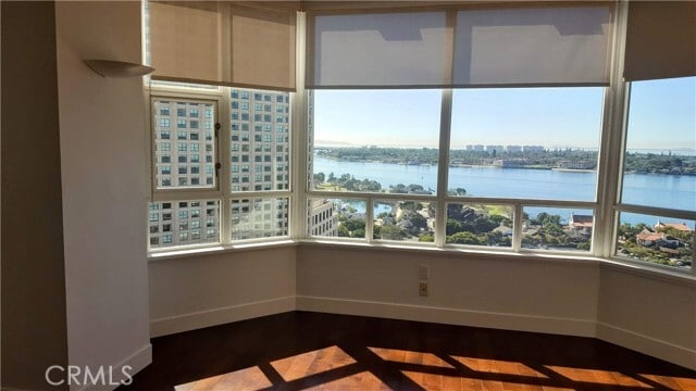 Building Photo - 700 W Harbor Dr