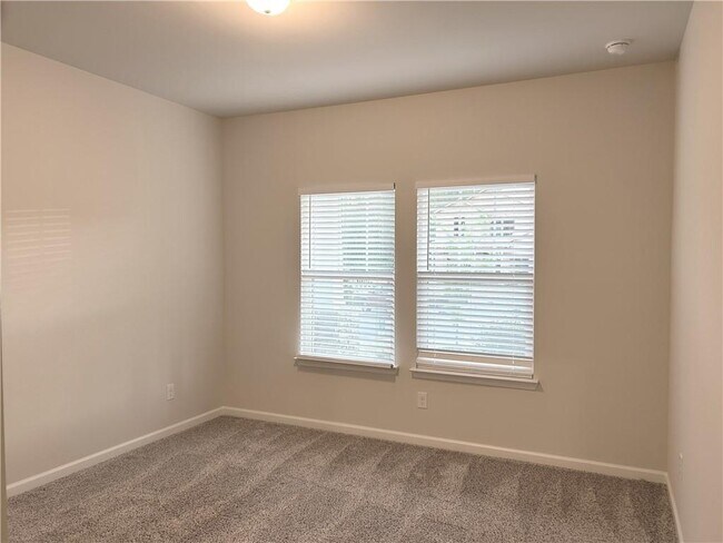 Building Photo - 6901 Durham Ln