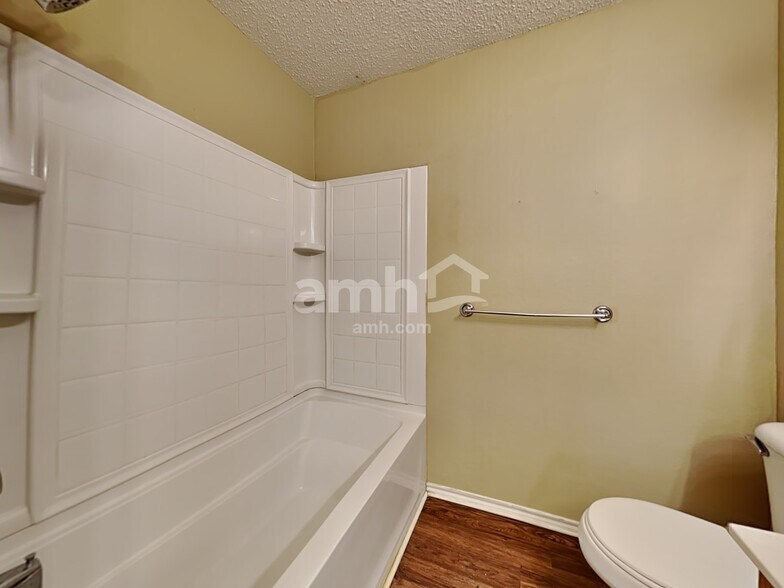 Building Photo - 1404 Sunflower Ct