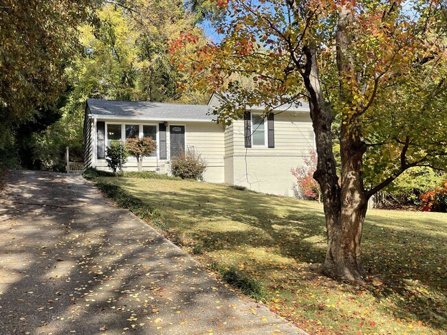 Building Photo - Smyrna - 3BR / 2BA