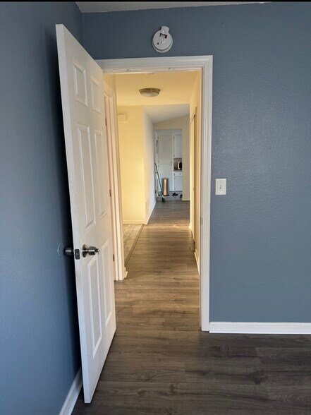 Building Photo - 6113 Francine Dr