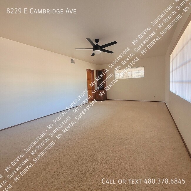 Building Photo - 8229 E Cambridge Ave