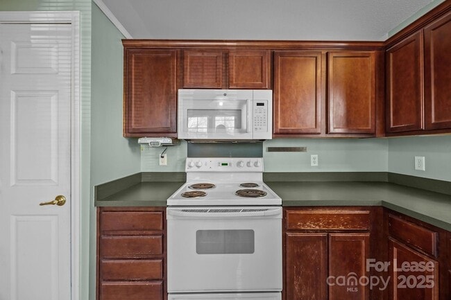 Building Photo - 9467 Kimmel Ln