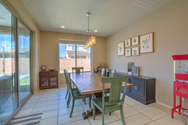 Building Photo - 6113 Oldenberg Dr SE