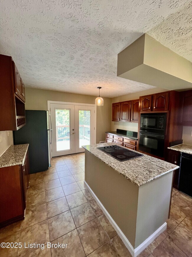 Building Photo - 4612 Deepwood Ct