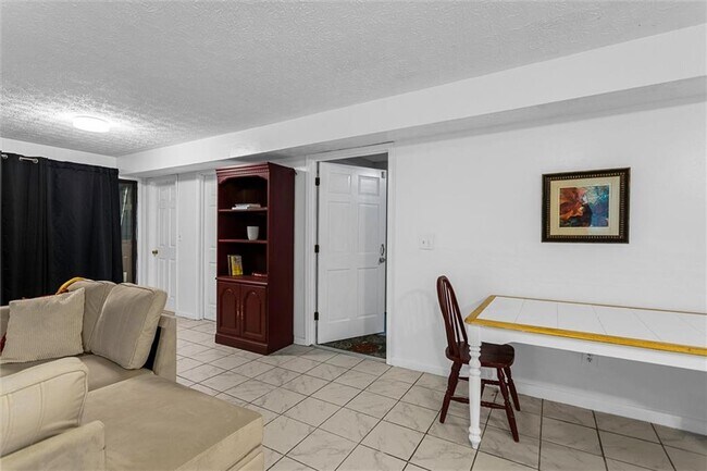 Building Photo - 5547 Circlestone Ln