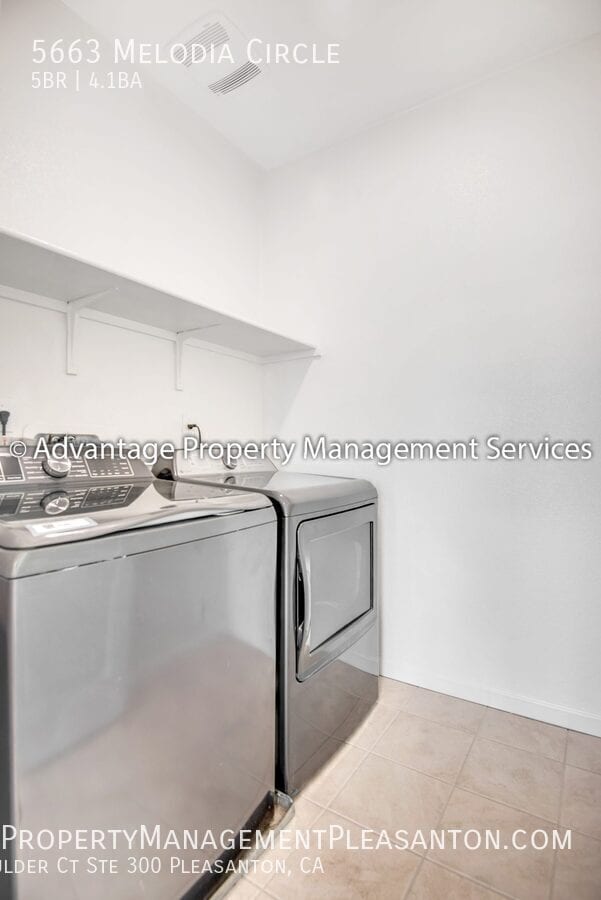Building Photo - 5663 Melodia Cir