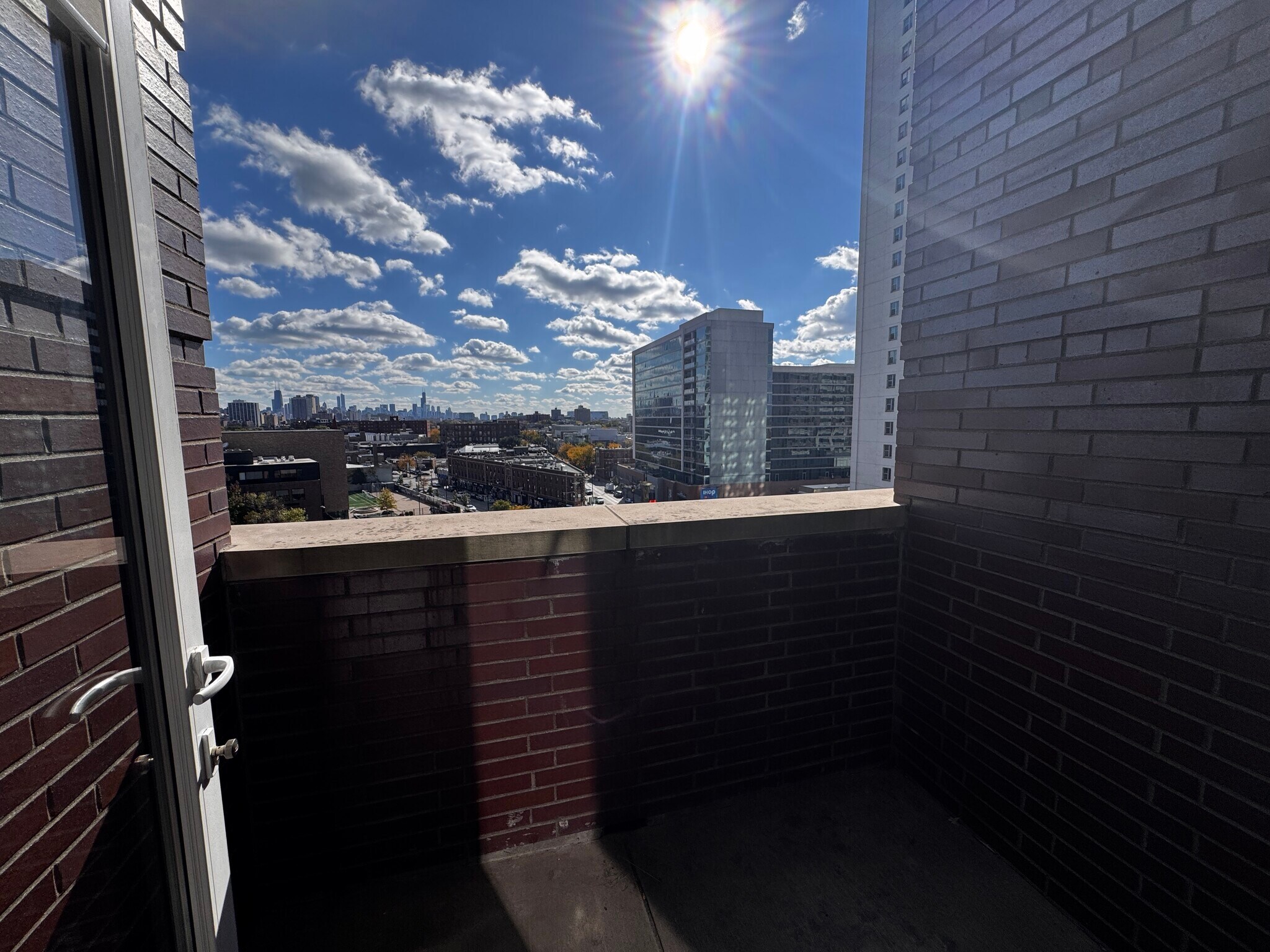 Building Photo - 3845 N Broadway St