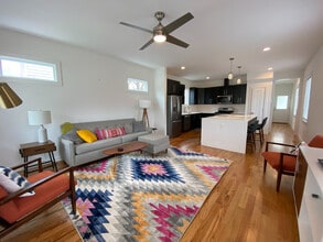 Building Photo - Room in Single Family Home on Heck St
