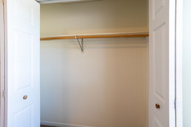 Building Photo - 4302-4304-4304 Cheryl Ct