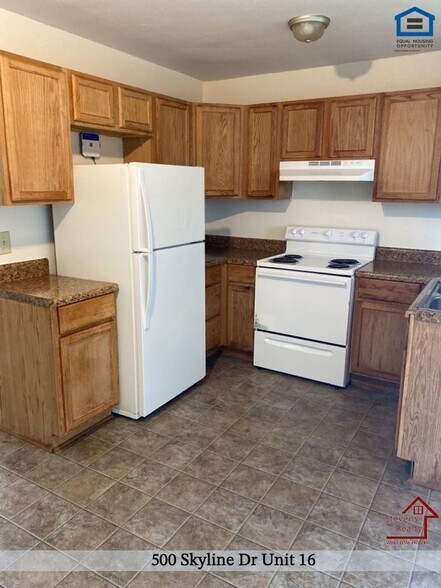 Building Photo - 500 Skyline Dr