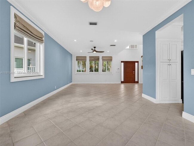 Building Photo - 1008 Highland Meadows Dr