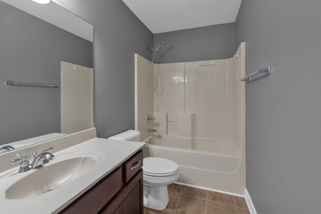 Building Photo - HUGE HOME IN CAIN RIDGE AT AN AMAZING PRIC...