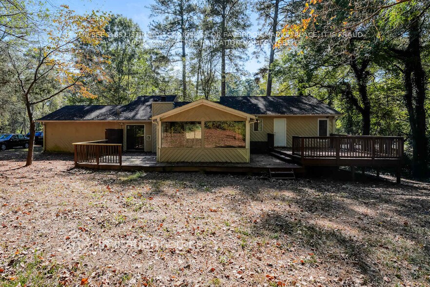 Building Photo - 6514 Woodthrush Way