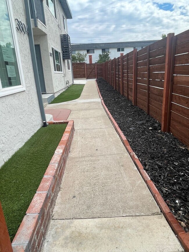 Building Photo - Updated 1 Bedroom 1 Bathroom apartment in San Diego