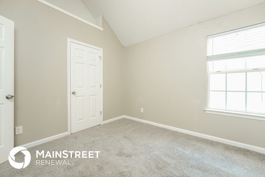 Building Photo - 540 Pecan Wood Cir