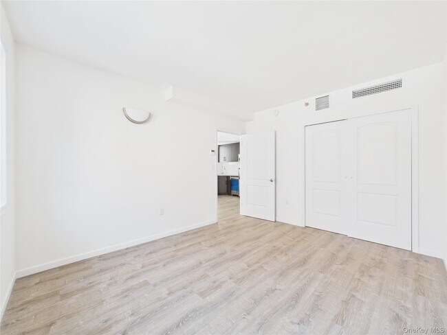 Building Photo - 97-30 64th Ave