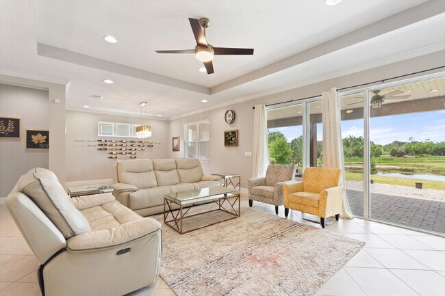 Building Photo - 994 Victoria Hills Dr S