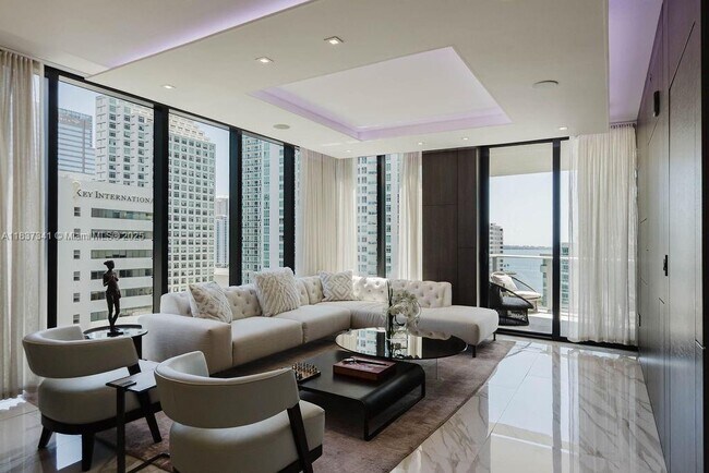 Building Photo - 1010 Brickell Ave