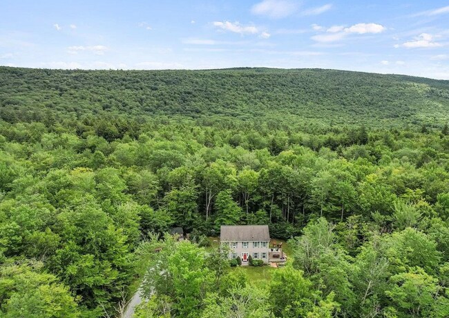 Building Photo - 1180 N Rd