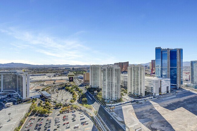 Building Photo - Turnberry Towers 4305W-Strip/City Views from this Stunning 3Bd/2.5Ba Residence