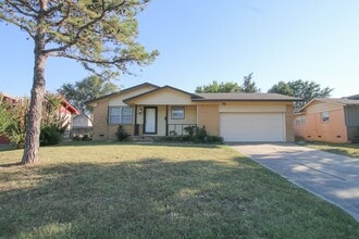 Building Photo - 3-Bedroom Home with Yard in East Tulsa – Ready Mid May!